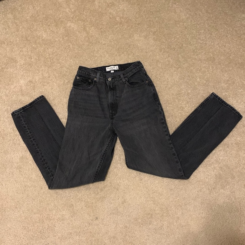 Abercrombie & Fitch High-Rise Straight Leg Jeans - Washed Black